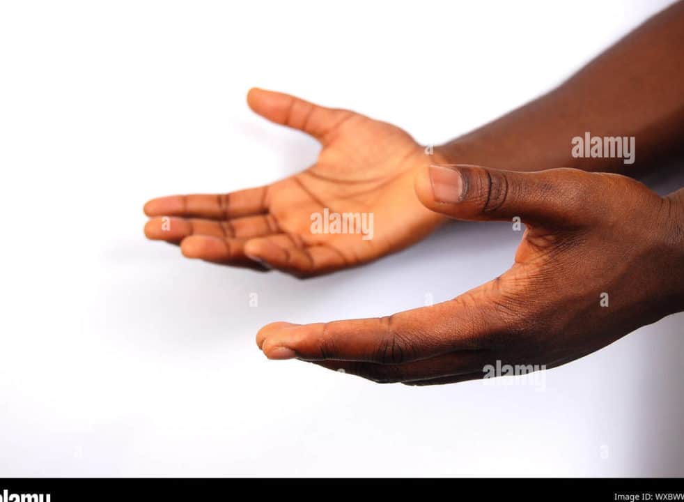 manos negras