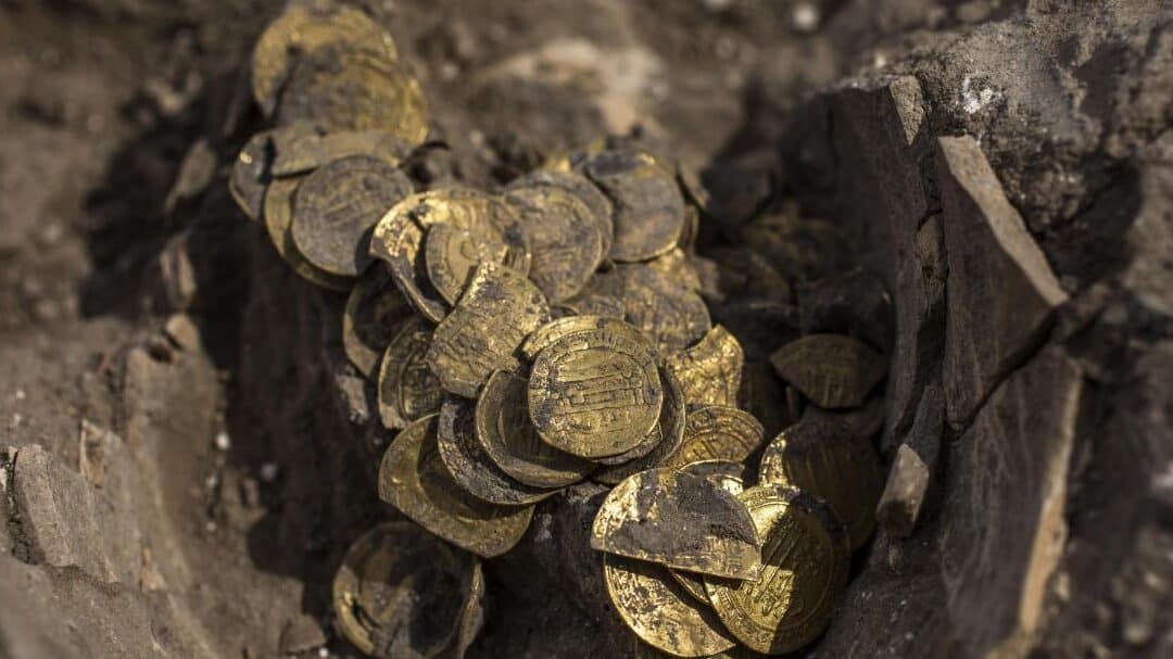 monedas enterradas